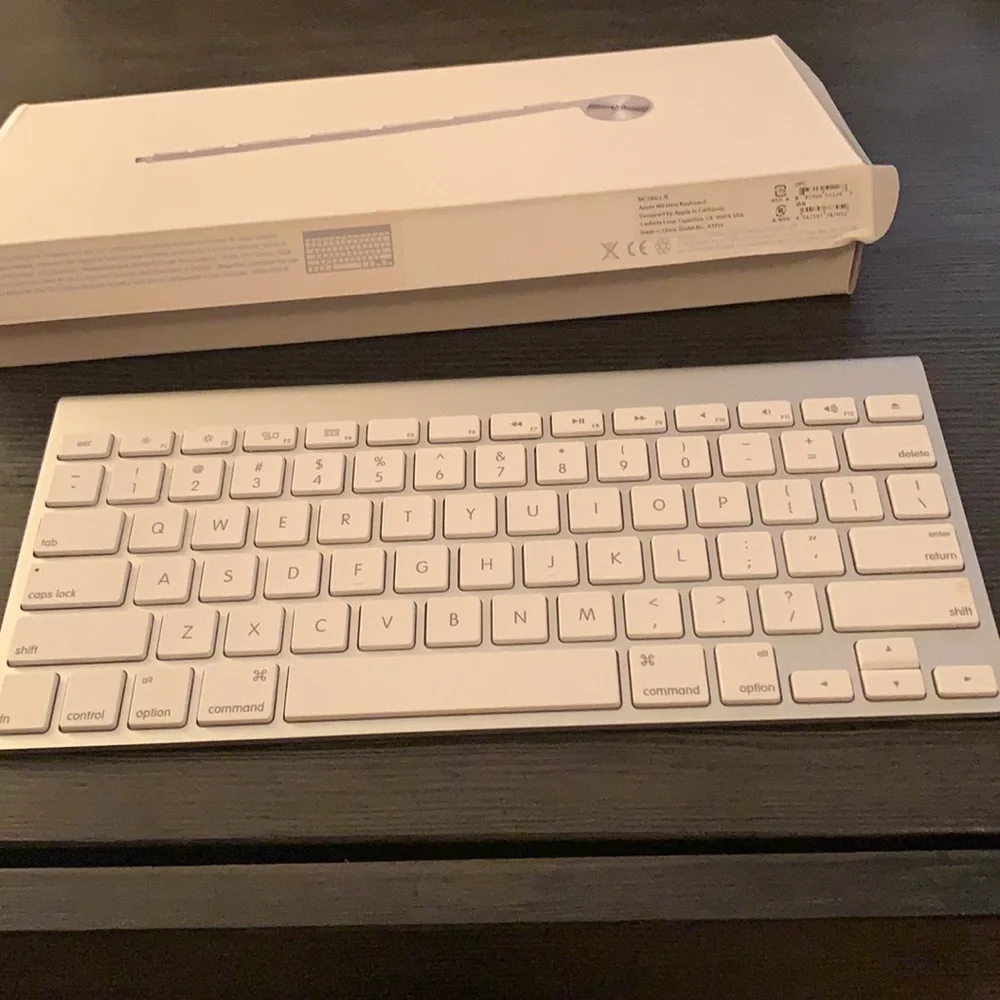 Like new never used apple wireless keyboard